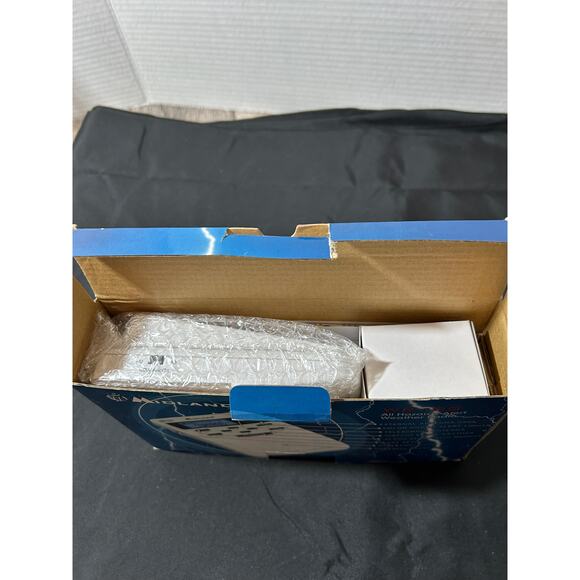 Midland WR 100 Weather Radio - Picture 7 of 7